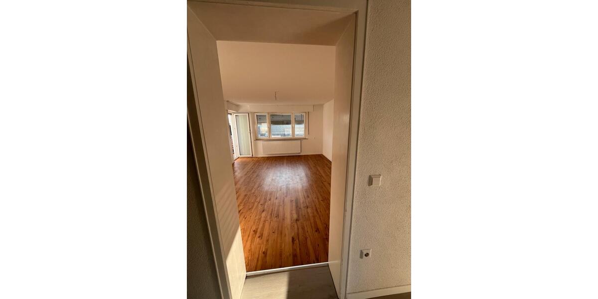 Etagenwohnung Baltmannsweiler - 4 Zimmer, 87 m&sup2;, 1.200&euro; | Angebot:25902091