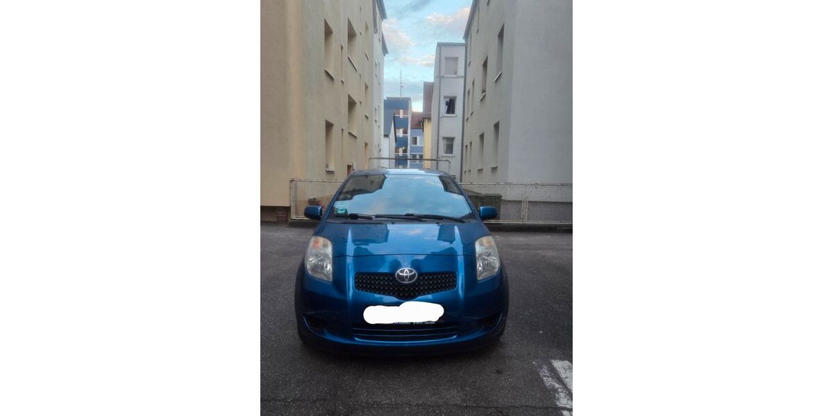 Toyota Yaris 141.000 km 3.600 &euro; Stuttgart 70180
