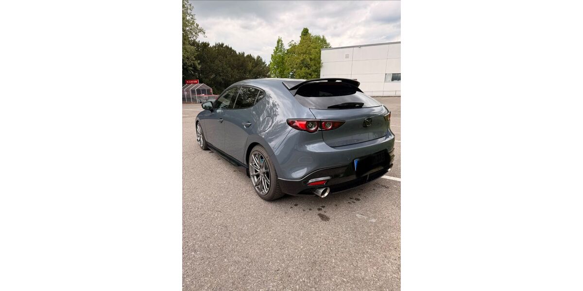 Mazda 3 58.000 km 20.900 &euro; Bietigheim 74321