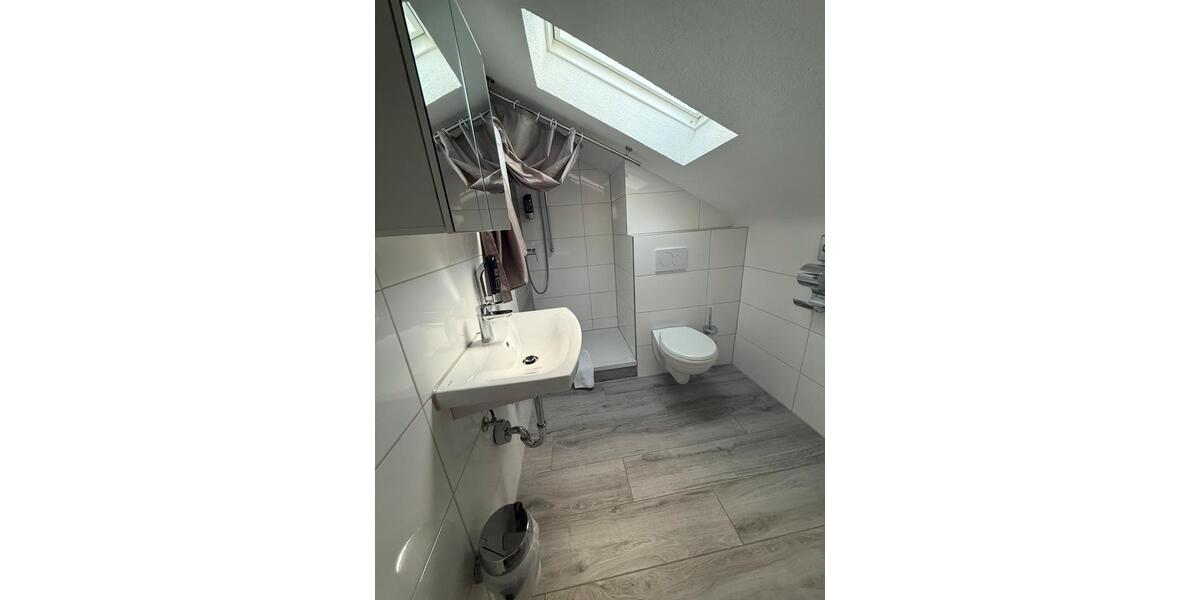 Dachgeschoßwohnung Waiblingen - 1 Zimmer, 15 m&sup2;, 700&euro; | Angebot:27541516
