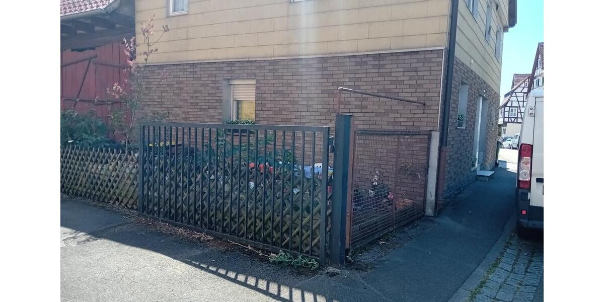 Einfamilienhaus Kornwestheim - 6 Zimmer, 350.000&euro; | Angebot:21346132