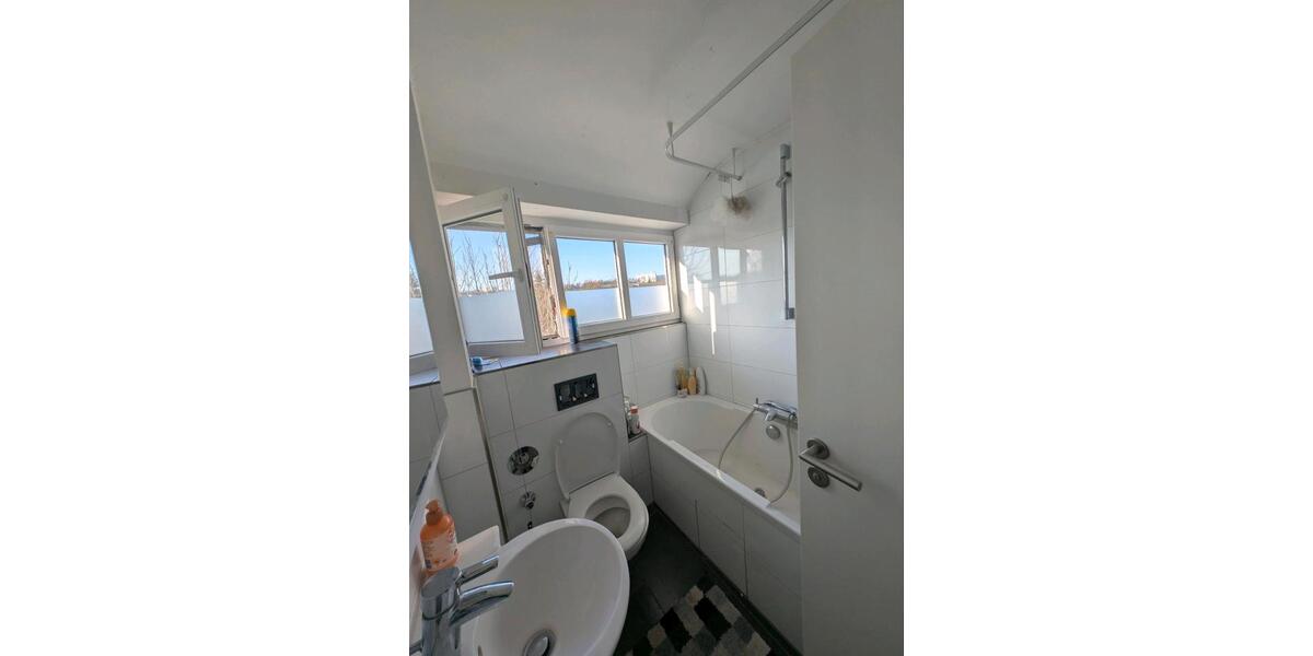 Erdgeschoßwohnung Stuttgart Mühlhausen - 1 Zimmer, 18 m&sup2;, 490&euro; | Angebot:25354022