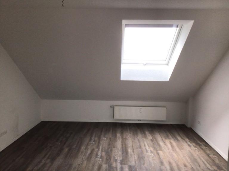Dachgeschoßwohnung Heilbronn - 2 Zimmer, 49 m&sup2;, 701&euro; | Angebot:26233412