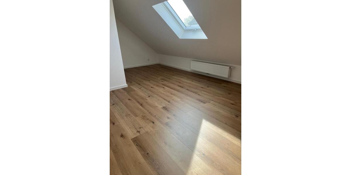 Dachgeschoßwohnung Schorndorf - 2 Zimmer, 50 m&sup2;, 660&euro; | Angebot:26094574