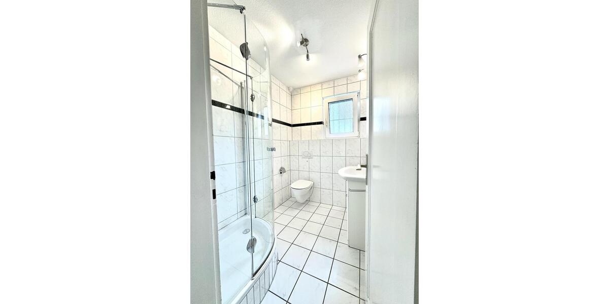Erdgeschoßwohnung Stuttgart Stuttgart-Ost - 3 Zimmer, 94 m&sup2;, 1.560&euro; | Angebot:26131518