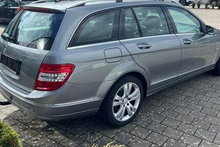 Mercedes-Benz C 200 197.943 km 5.490 &euro; Grafenau / Döffingen 71120
