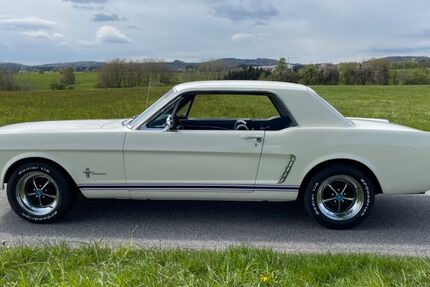 Ford Mustang 9.999 km 39.850 &euro; Wüstenrot-Neuhütten 71543