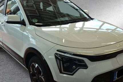 Kia Niro 23.823 km 28.800 &euro; Bietigheim-Bissingen 74321