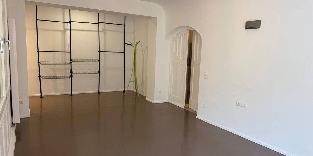 Etagenwohnung Stuttgart Süd - 2 Zimmer, 70 m&sup2;, 1.200&euro; | Angebot:26072353