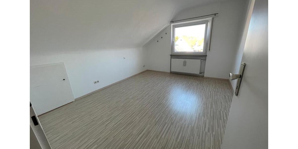 Dachgeschoßwohnung Stuttgart Sillenbuch - 3 Zimmer, 71 m&sup2;, 265.000&euro; | Angebot:27534000