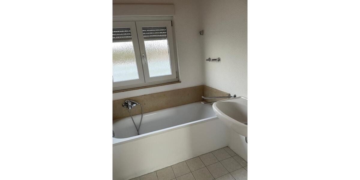 Dachgeschoßwohnung Stuttgart Zuffenhausen - 1 Zimmer, 45 m&sup2;, 900&euro; | Angebot:24224524