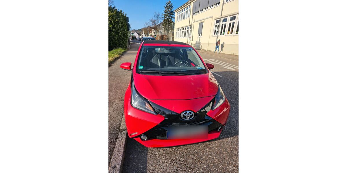 Toyota Aygo (X) 155.000 km 4.595 &euro; Esslingen 73732