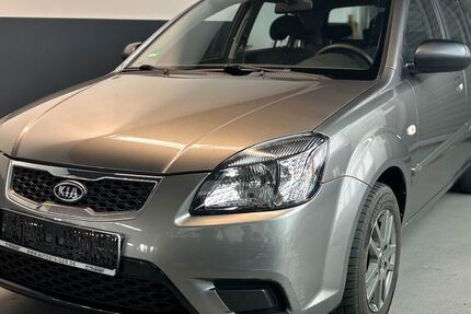 Kia Rio 154.000 km 2.750 &euro; Möglingen 71696
