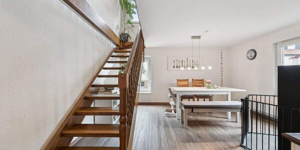 Mehrfamilienhaus, Wohnhaus Oberstenfeld - 8 Zimmer, 210 m&sup2;, 439.000&euro; | Angebot:25746108