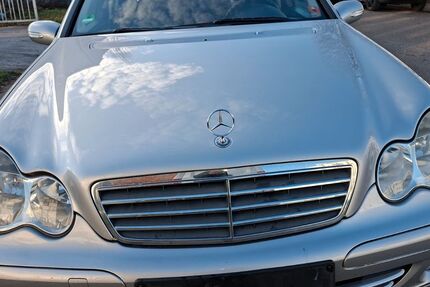 Mercedes-Benz C 200 232.320 km 2.700 &euro; Fellbach 70736