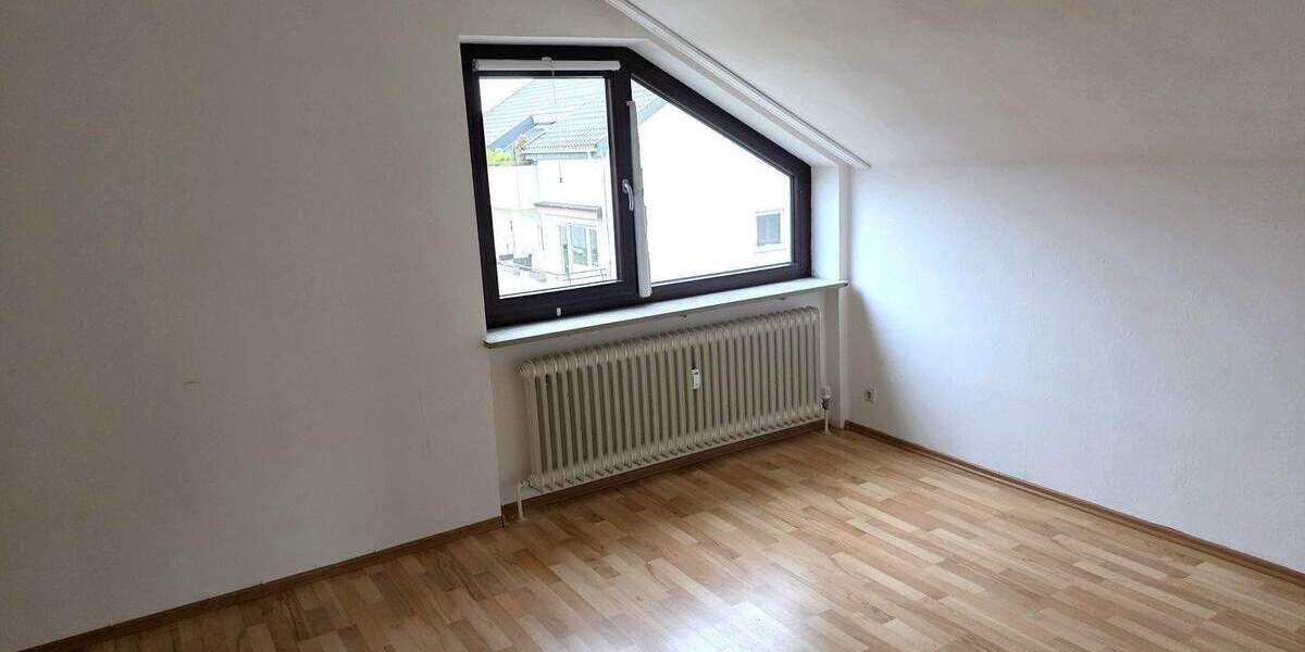 Etagenwohnung Stuttgart Bad Cannstatt - 3 Zimmer, 95 m&sup2;, 348.000&euro; | Angebot:25777167