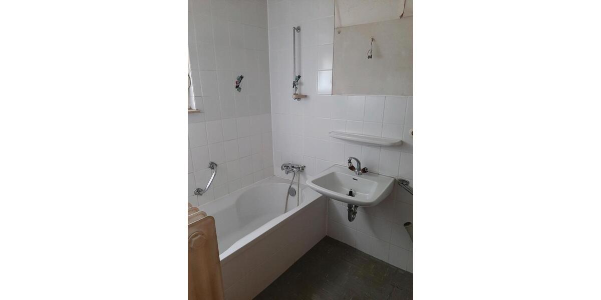 Etagenwohnung Backnang - 3 Zimmer, 77 m&sup2;, 228.000&euro; | Angebot:26974341
