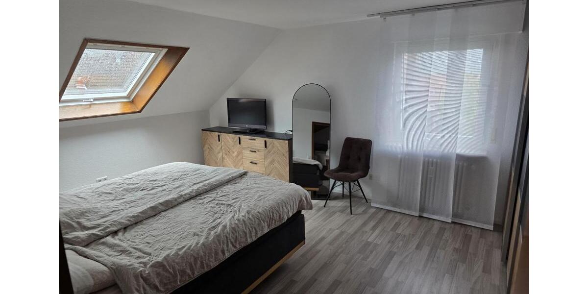 Dachgeschoßwohnung Rutesheim - 3.5 Zimmer, 94 m&sup2;, 1.080&euro; | Angebot:27557919
