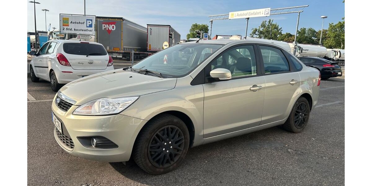 Ford Focus 76.000 km 6.999 &euro; Ostfildern 73760