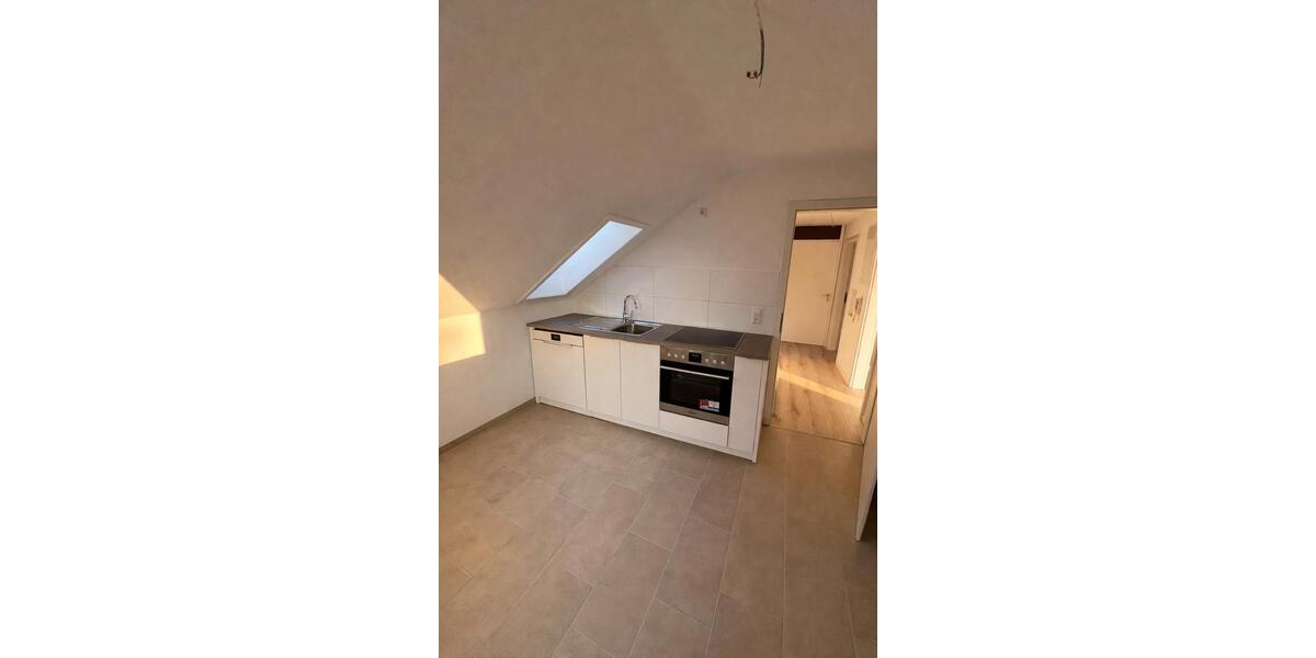 Dachgeschoßwohnung Leonberg - 2 Zimmer, 58 m&sup2;, 880&euro; | Angebot:25893568