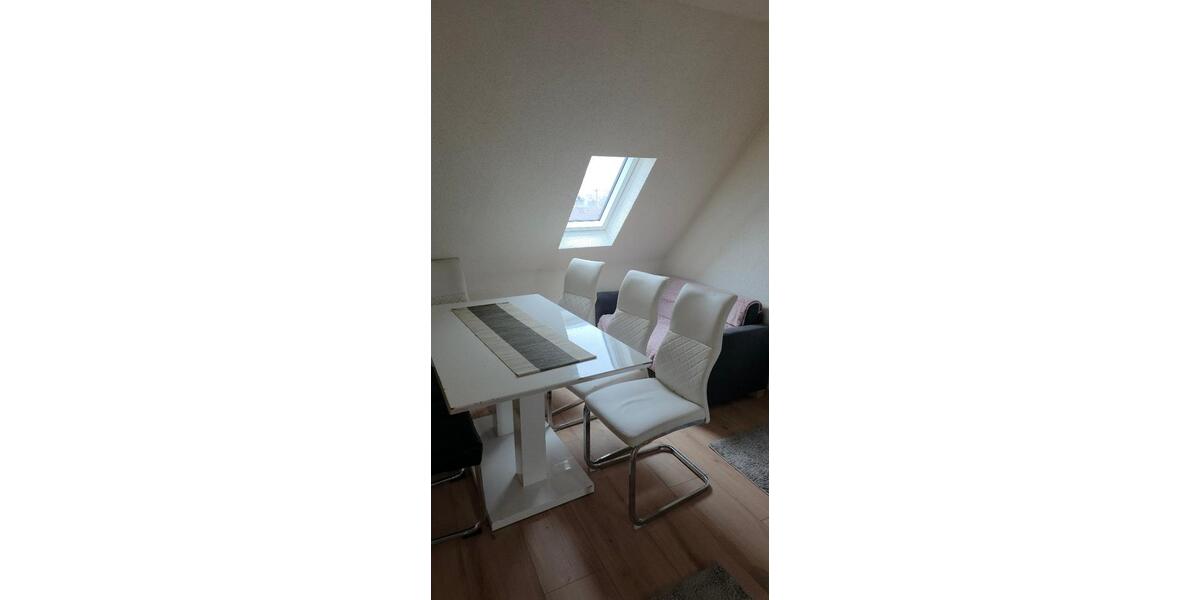Dachgeschoßwohnung Ilsfeld - 2 Zimmer, 45 m&sup2;, 650&euro; | Angebot:25351939