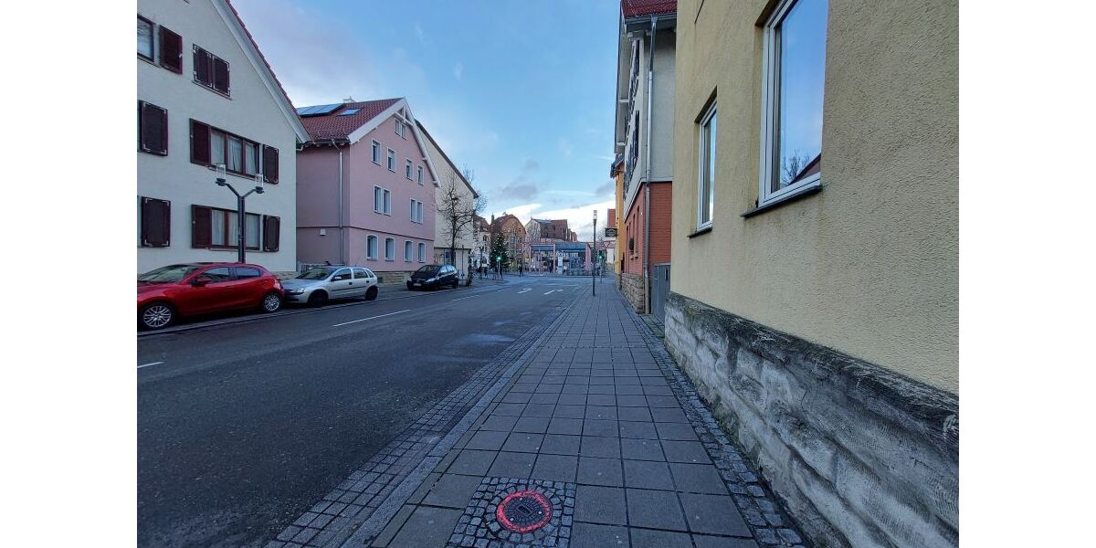 Gemütliche Dachgeschosswohnung für eine oder 2 Personen im Zentrum von Feuerbach - 2- Stuttgart Feuerbach | Angebot:27192698