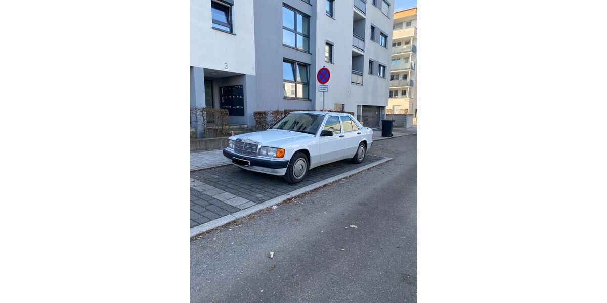 Mercedes-Benz 190 220.500 km 6.999 &euro; Böblingen 71034