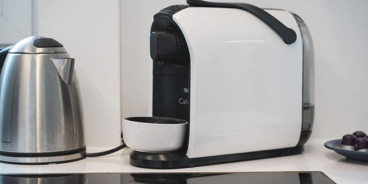 Etagenwohnung Stuttgart Mitte - 1 Zimmer, 35 m&sup2;, 1.000&euro; | Angebot:25713725