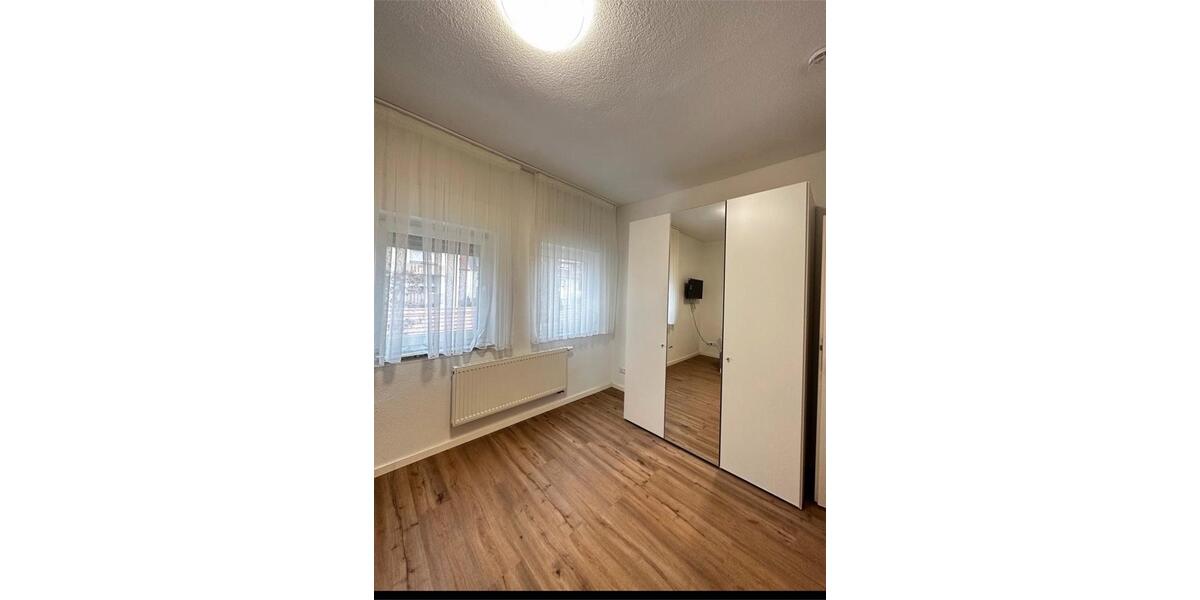 Etagenwohnung Stuttgart Neuwirtshaus - 2 Zimmer, 65 m&sup2;, 1.200&euro; | Angebot:25994990