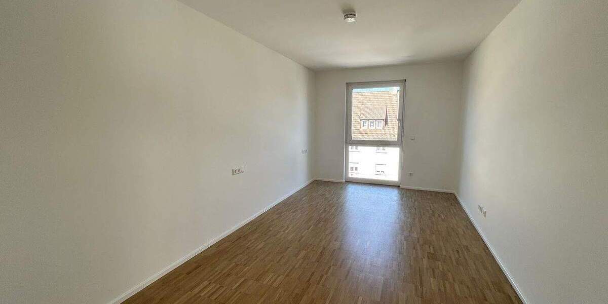 Etagenwohnung Stuttgart Untertürkheim - 5 Zimmer, 120 m&sup2;, 1.990&euro; | Angebot:25727984