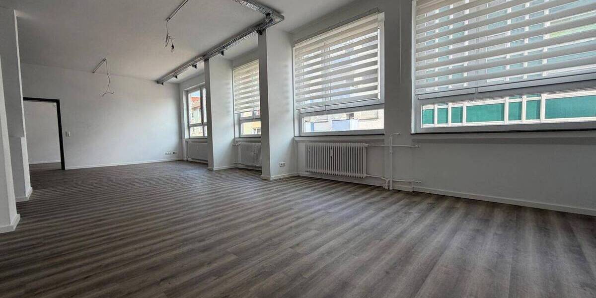 Gewerbeobjekt Stuttgart Ost - 3 Zimmer, 1.800&euro; | Angebot:26472842