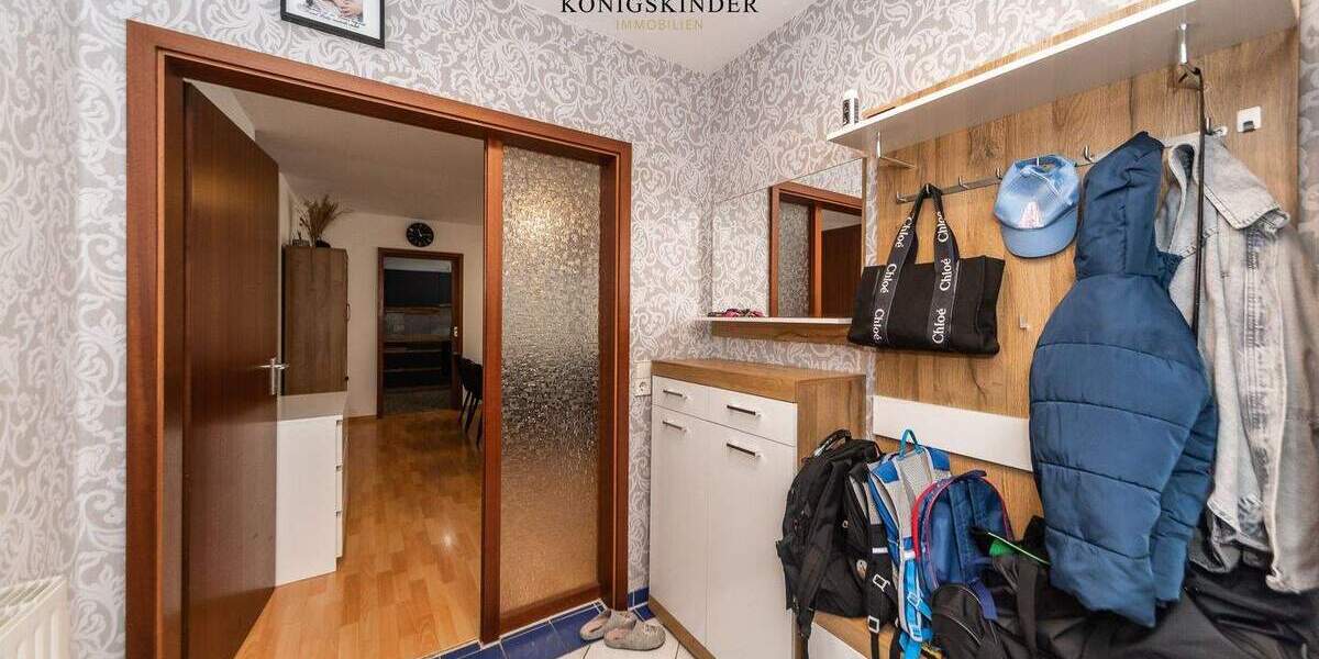 Etagenwohnung Freiberg am Neckar Heutingsheim - 4 Zimmer, 104 m&sup2;, 397.000&euro; | Angebot:25669351