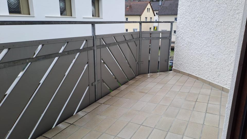 Dachgeschoßwohnung Schorndorf - 2 Zimmer, 48 m&sup2;, 600&euro; | Angebot:26125735