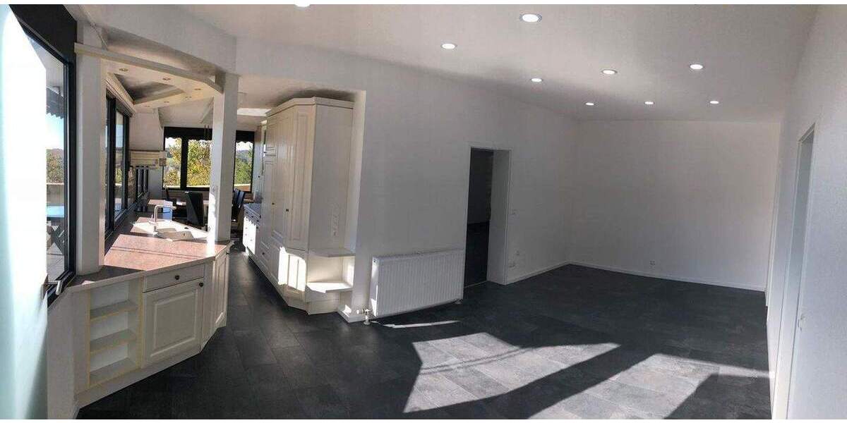 Einfamilienhaus Untergruppenbach - 9 Zimmer, 332 m&sup2;, 980.000&euro; | Angebot:25657368