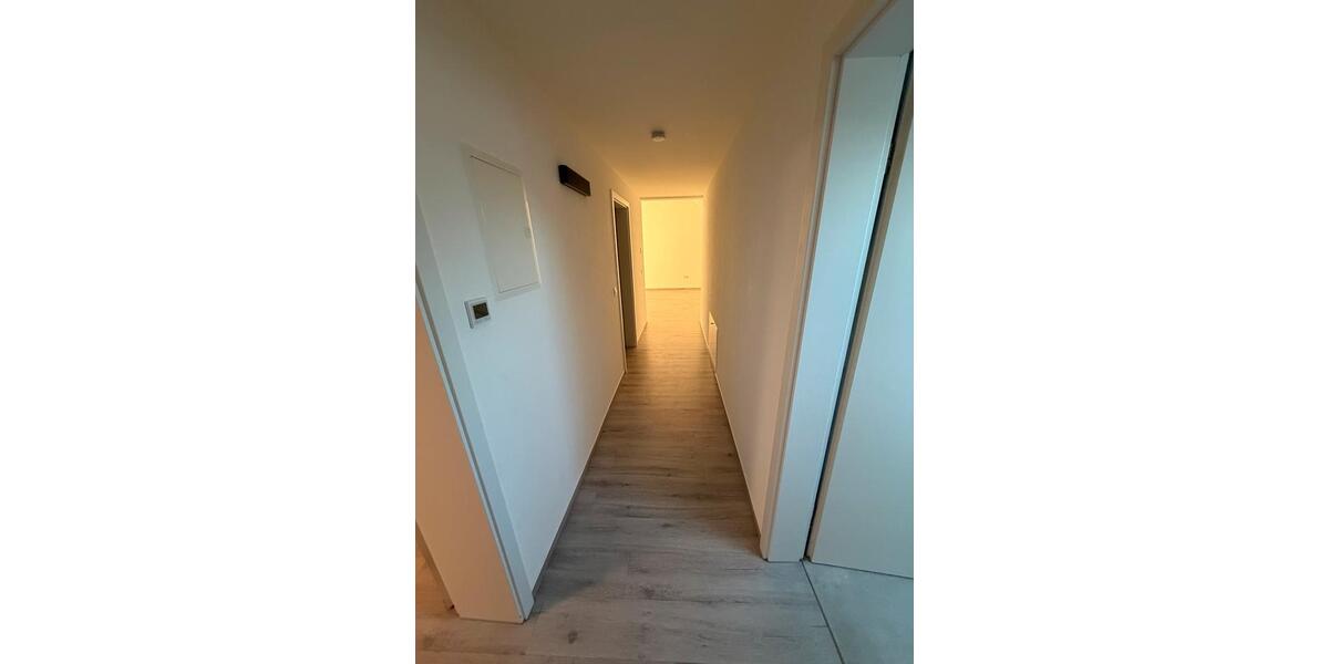 Etagenwohnung Remseck am Neckar - 3 Zimmer, 95 m&sup2;, 1.150&euro; | Angebot:27557885