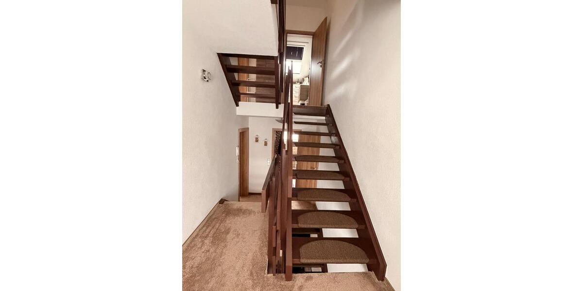 Reihenhaus Stuttgart Hedelfingen - 7 Zimmer, 125 m&sup2;, 630.000&euro; | Angebot:27546673