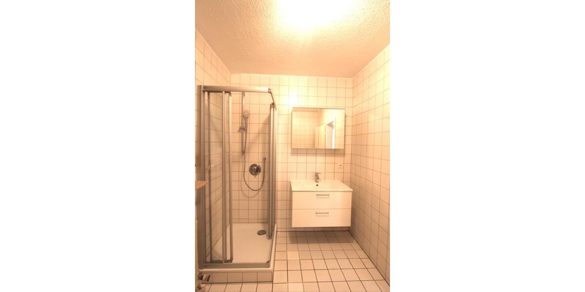 Erdgeschoßwohnung Heilbronn - 2.5 Zimmer, 101 m&sup2;, 1.200&euro; | Angebot:22360381