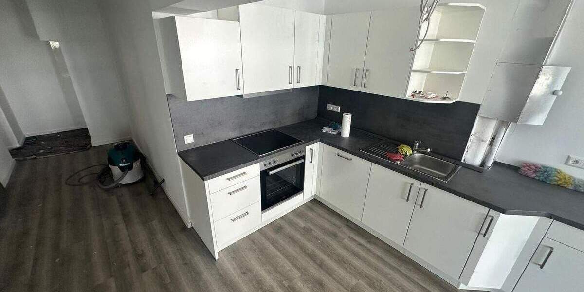 Etagenwohnung Stuttgart Ost - 3 Zimmer, 126 m&sup2;, 2.200&euro; | Angebot:25674459