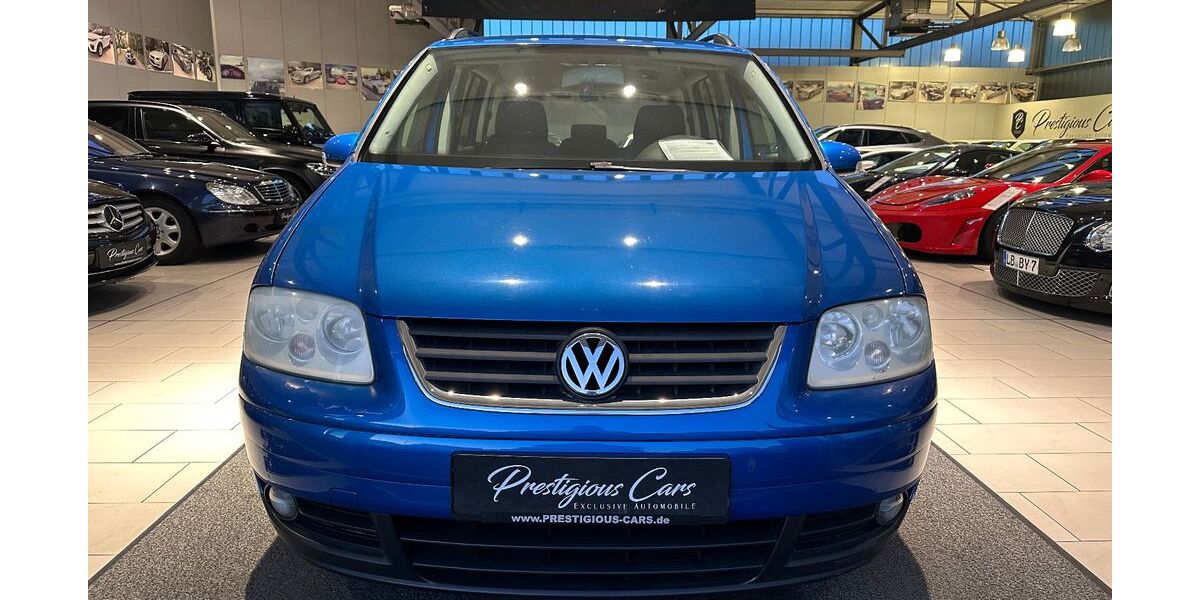 VW Touran 289.000 km 2.349 &euro; Ludwigsburg 71638