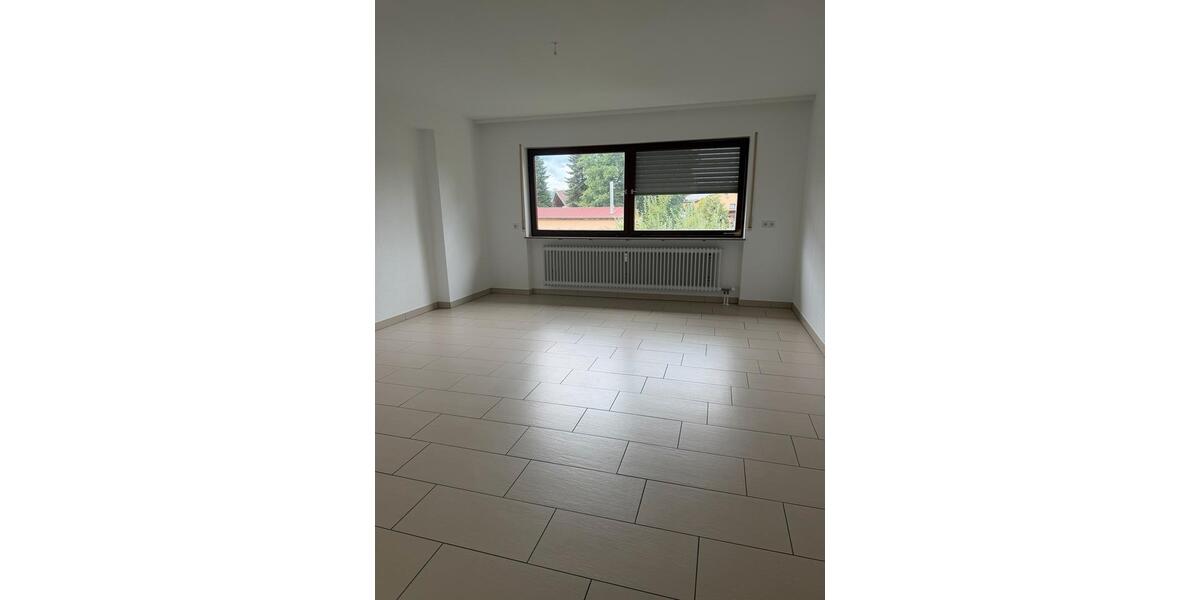Etagenwohnung Schorndorf - 3 Zimmer, 100 m&sup2;, 550&euro; | Angebot:27554105
