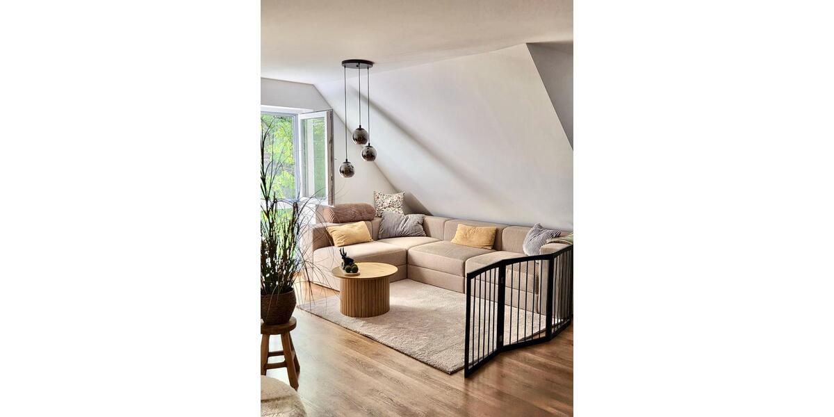 Dachgeschoßwohnung Backnang - 4.5 Zimmer, 112 m&sup2;, 1.790&euro; | Angebot:25875393