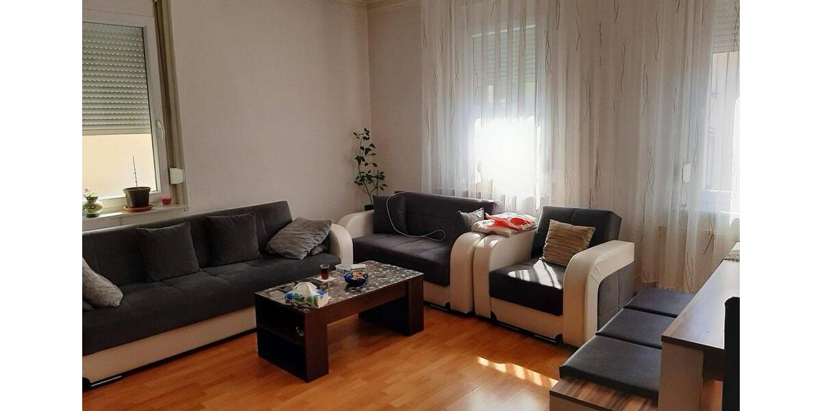 Etagenwohnung Esslingen am Neckar - 4 Zimmer, 90 m&sup2;, 1.000&euro; | Angebot:25902104