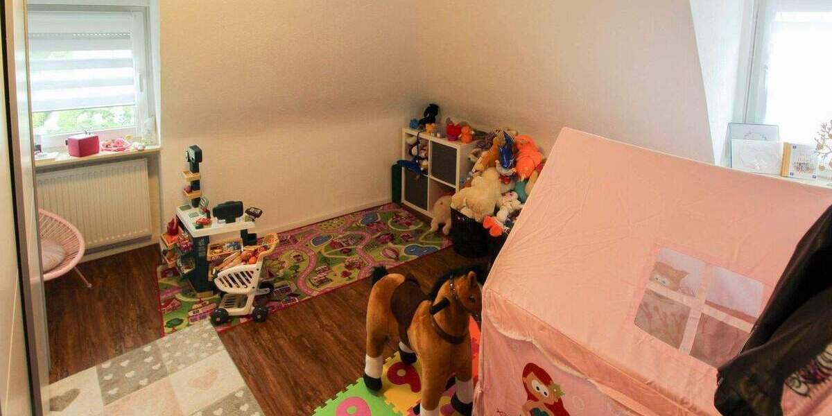 Etagenwohnung Stuttgart Feuerbach - 3 Zimmer, 89 m&sup2;, 299.000&euro; | Angebot:25866630