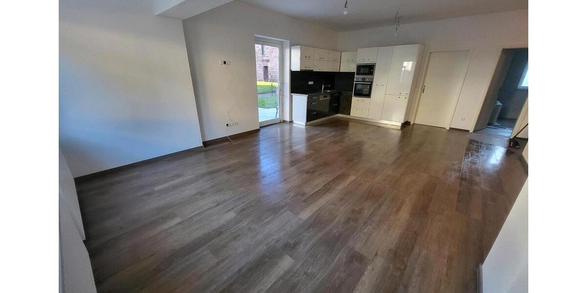 Erdgeschoßwohnung Sindelfingen - 3 Zimmer, 94 m&sup2;, 1.250&euro; | Angebot:27551814