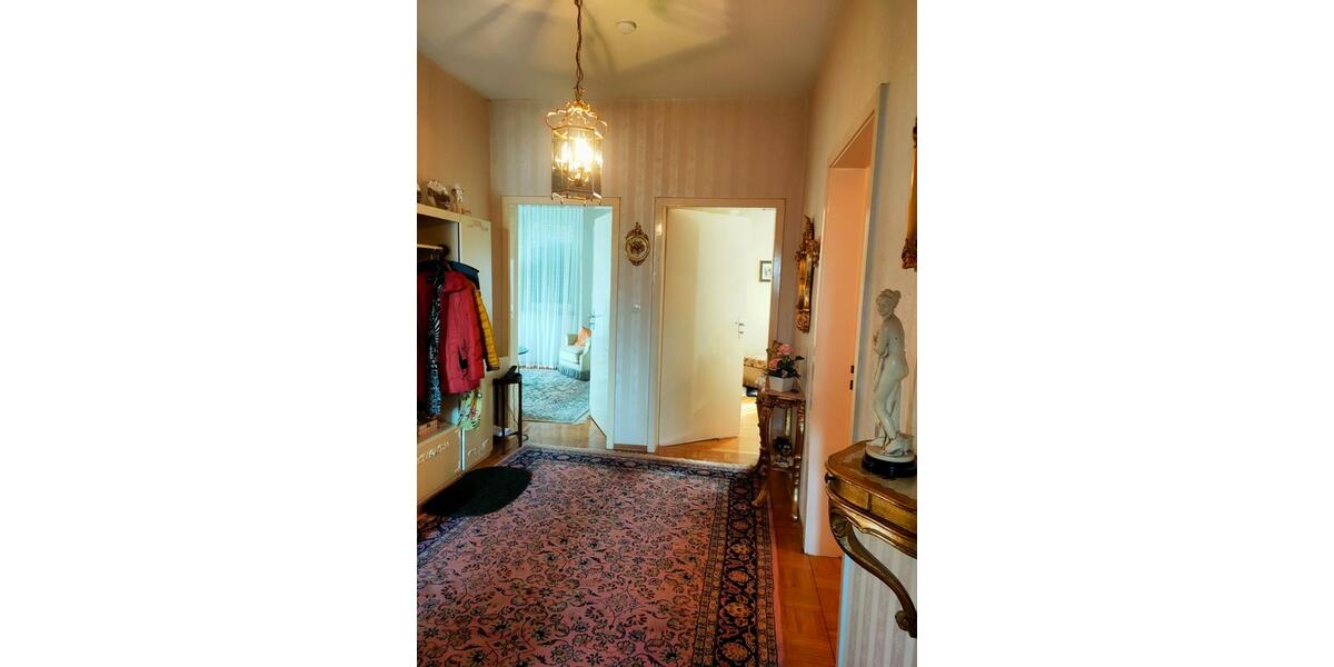 Etagenwohnung Backnang - 4 Zimmer, 100 m&sup2;, 1.250&euro; | Angebot:25165018