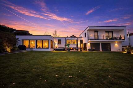 Haus Ilsfeld - 9 Zimmer, 306 m&sup2;, 1.790.000&euro; | Angebot:25654308