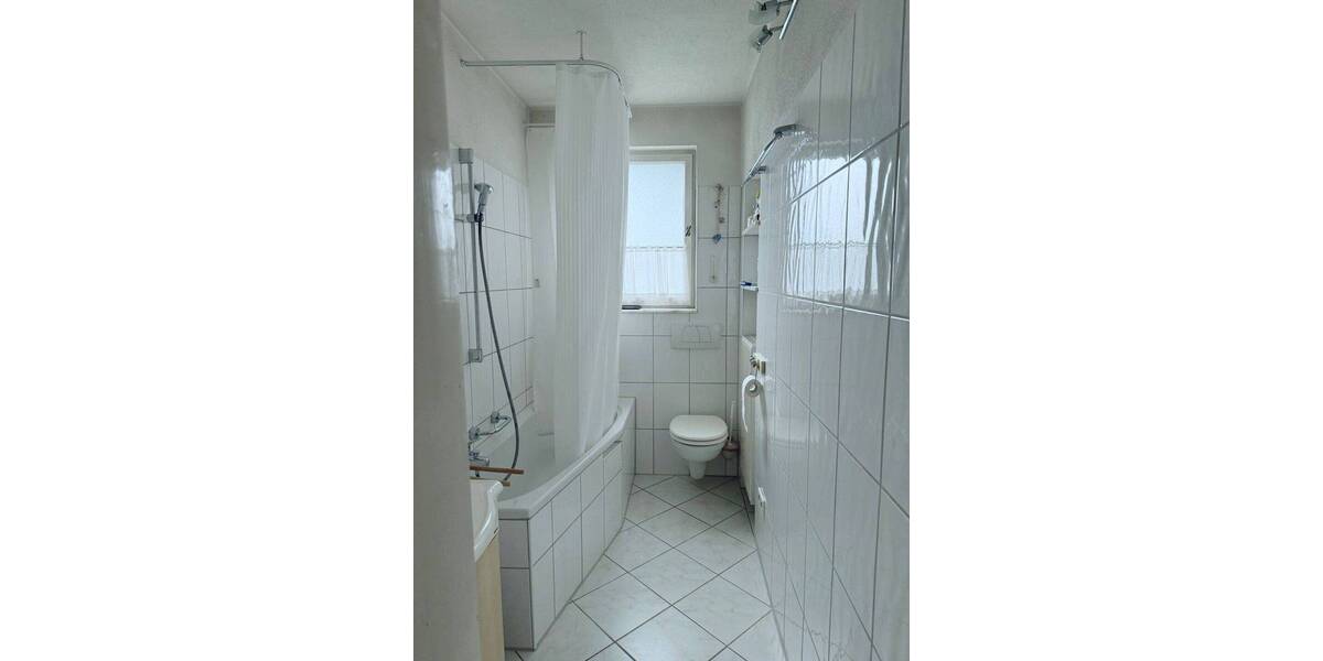 Einfamilienhaus Ludwigsburg Ost - 7 Zimmer, 144 m&sup2;, 890.000&euro; | Angebot:26616836