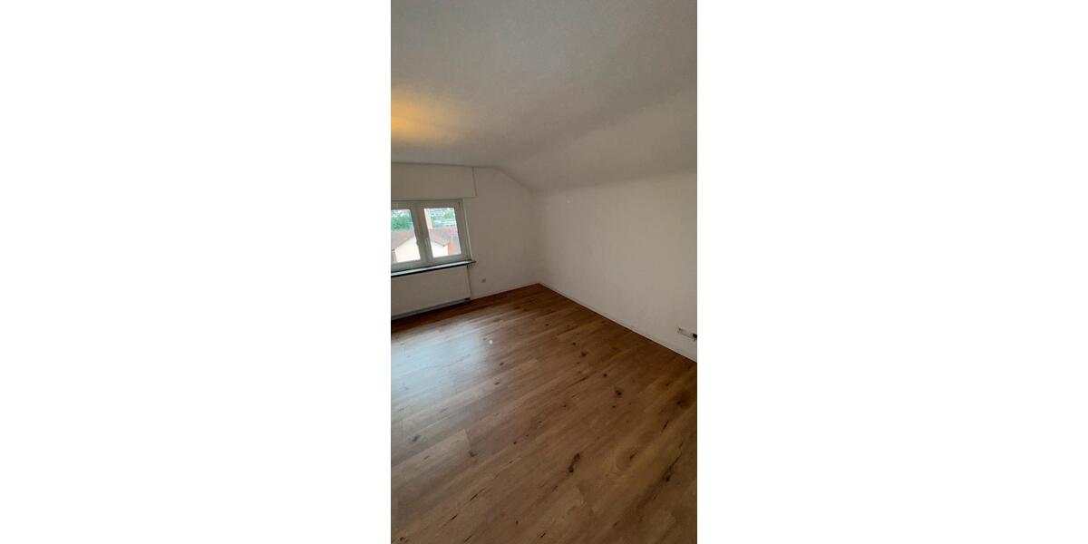 Dachgeschoßwohnung Ludwigsburg Eglosheim - 3 Zimmer, 48 m&sup2;, 890&euro; | Angebot:27540321