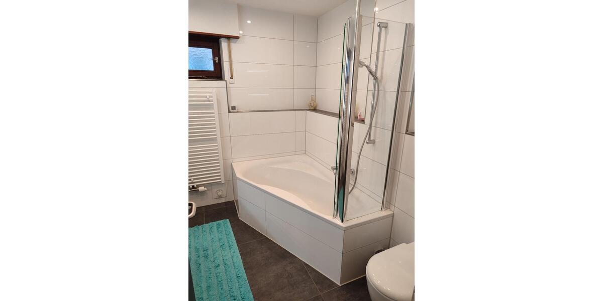 Hochparterre Remshalden - 6 Zimmer, 140 m&sup2;, 555.000&euro; | Angebot:24853875