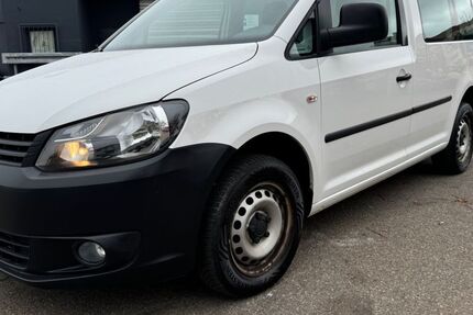 VW Caddy 178.000 km 5.995 &euro; Asperg 71679